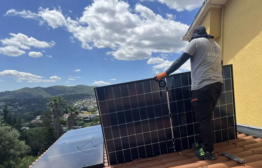 Instalación fotovoltaica realizada por Efisity